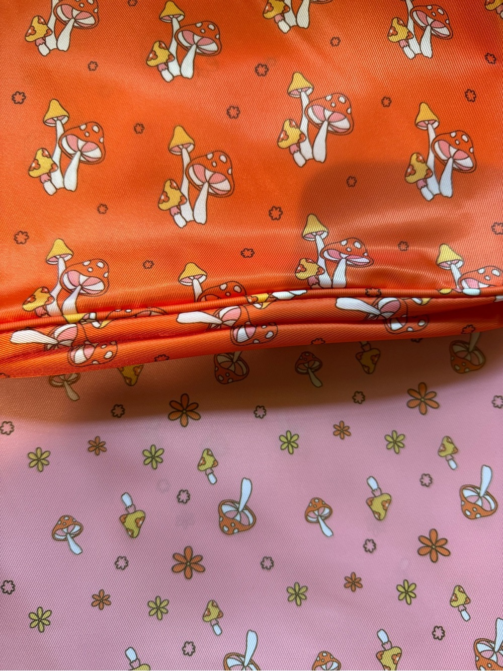 Cute Mushroom Print packing cubes Kensie never used